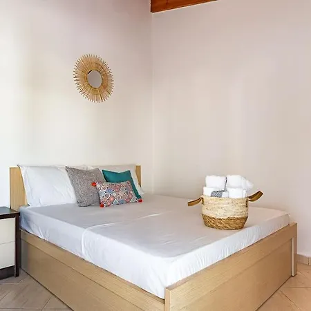 Апартаменты 4 - 2 Bedrooms, Goro - Pool, Parking And