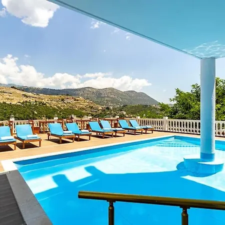 4 - 2 Bedrooms, Goro - Pool, Parking And Апартаменты *