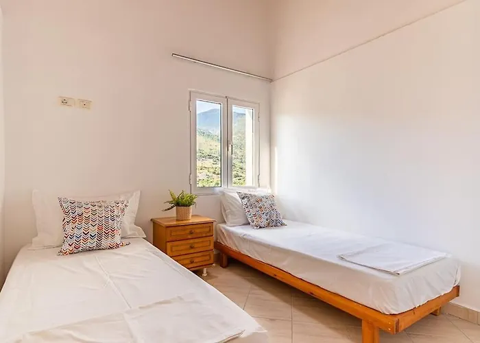 4 - 2 Bedrooms, Goro - Pool, Parking And Himarë