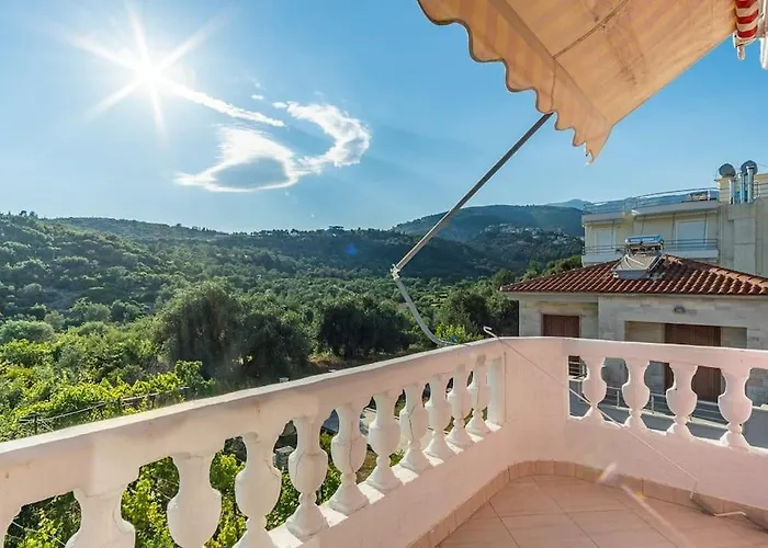 4 - 2 Bedrooms, Goro - Pool, Parking And *