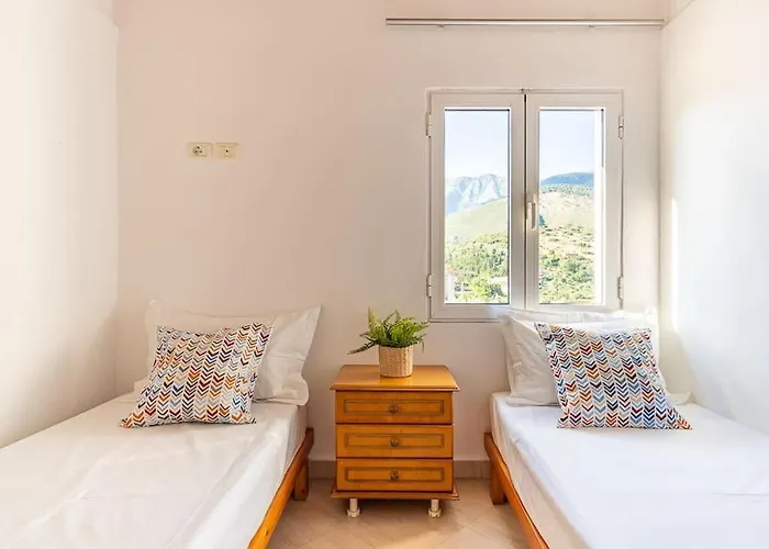 Daire 4 - 2 Bedrooms, Goro - Pool, Parking And