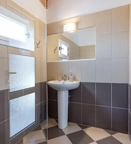 4 - 2 Bedrooms, Goro - Pool, Parking And Daire *