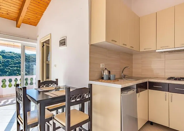 Daire 4 - 2 Bedrooms, Goro - Pool, Parking And Himarë