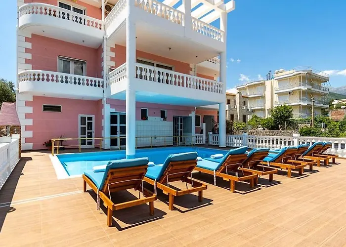 4 - 2 Bedrooms, Goro - Pool, Parking And Daire *